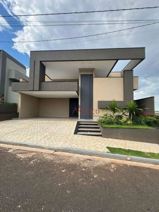 Casa com 3 dormitórios à venda, 184 m² por R$ 1.500.000,00 - Village Provence - São José do Rio Pret