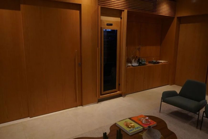 Casa de Condomínio para venda com 512m², 6 vagas