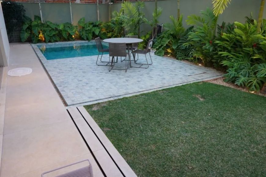 Casa de Condomínio para venda com 512m², 6 vagas