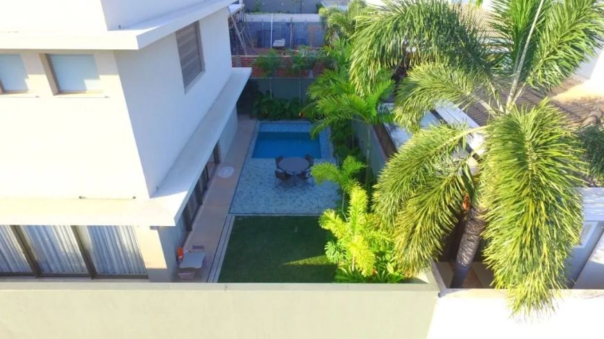 Casa de Condomínio para venda com 512m², 6 vagas