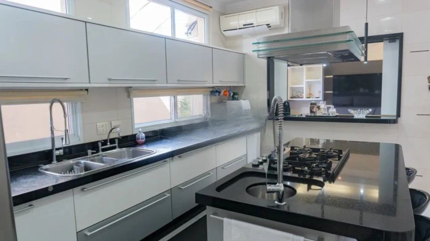 Casa de Condomínio para venda com 600m², 4 vagas em São José do Rio Preto.