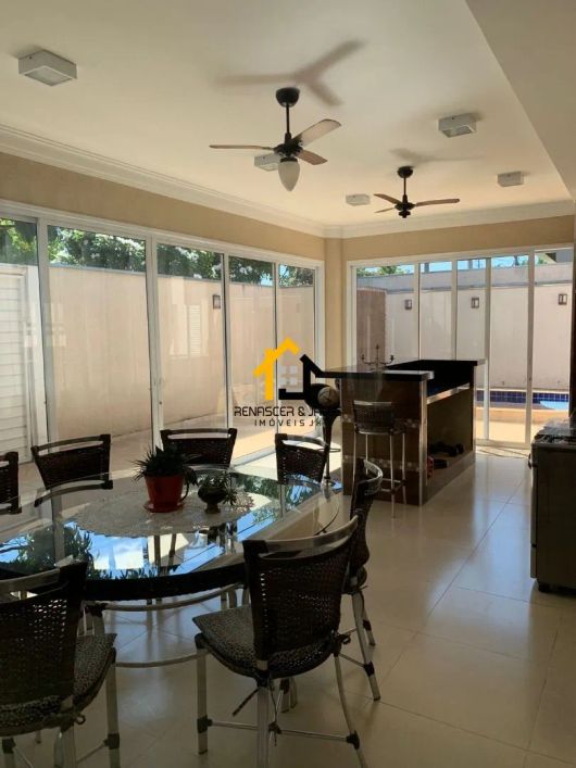 Sobrado com 3 dormitórios à venda, 362 m² por R$ 2.280.000,00 - Damha IV - São J