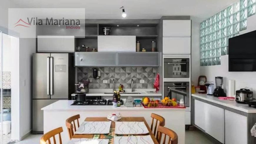 Casa Sobrado em Vila Gumercindo - São Paulo