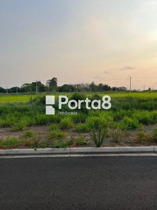 Terreno no Botanic Residence: Localização Privilegiada e Pronto para Construir.