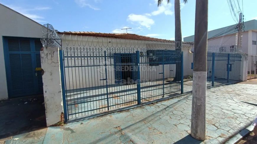 7 Barracões e escritório comerciais com ótima localização