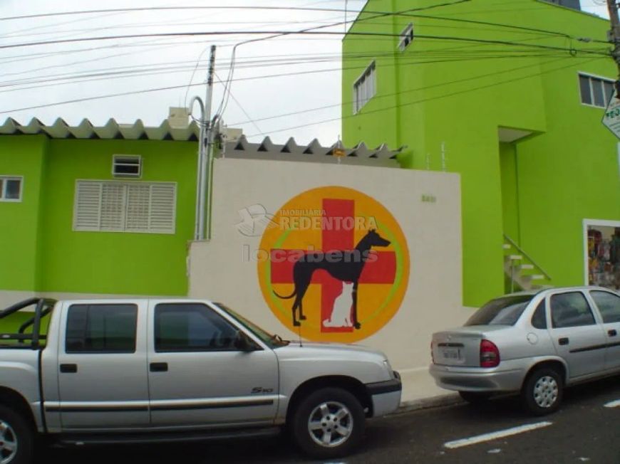 Vila Imperial - Sobrado comercial e residencial - Em esquina - 3 dorms, aptos 1 com armário