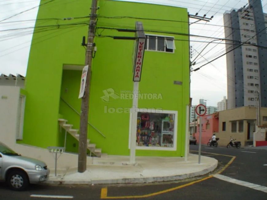Vila Imperial - Sobrado comercial e residencial - Em esquina - 3 dorms, aptos 1 com armário
