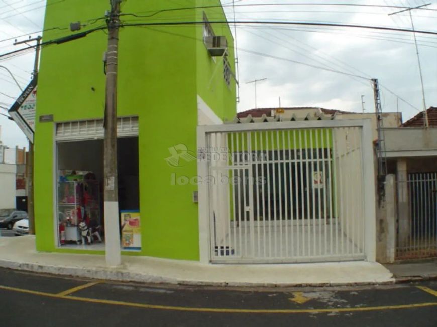 Vila Imperial - Sobrado comercial e residencial - Em esquina - 3 dorms, aptos 1 com armário