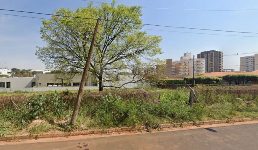Higienopolis - Área em rua RESIDENCIAL e comercial 990 m² ótimo para comércios em geral, opção de ad