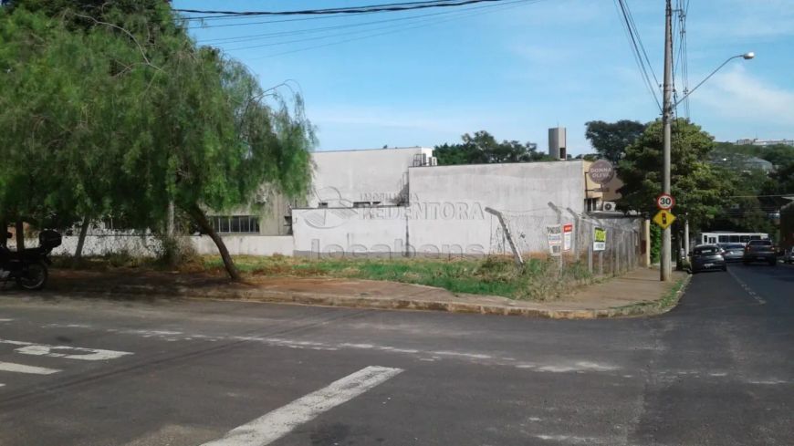 Higienopolis - Área em rua RESIDENCIAL e comercial 990 m² ótimo para comércios em geral, opção de ad