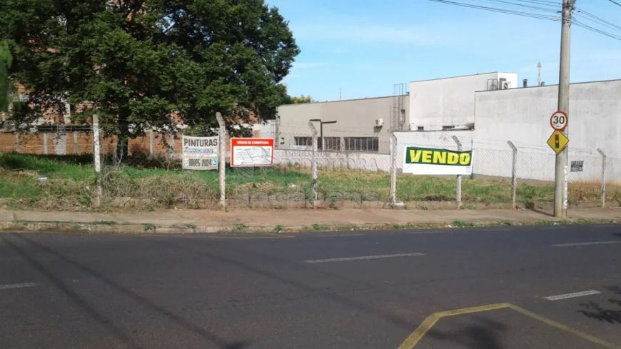 Higienopolis - Área em rua RESIDENCIAL e comercial 990 m² ótimo para comércios em geral, opção de ad