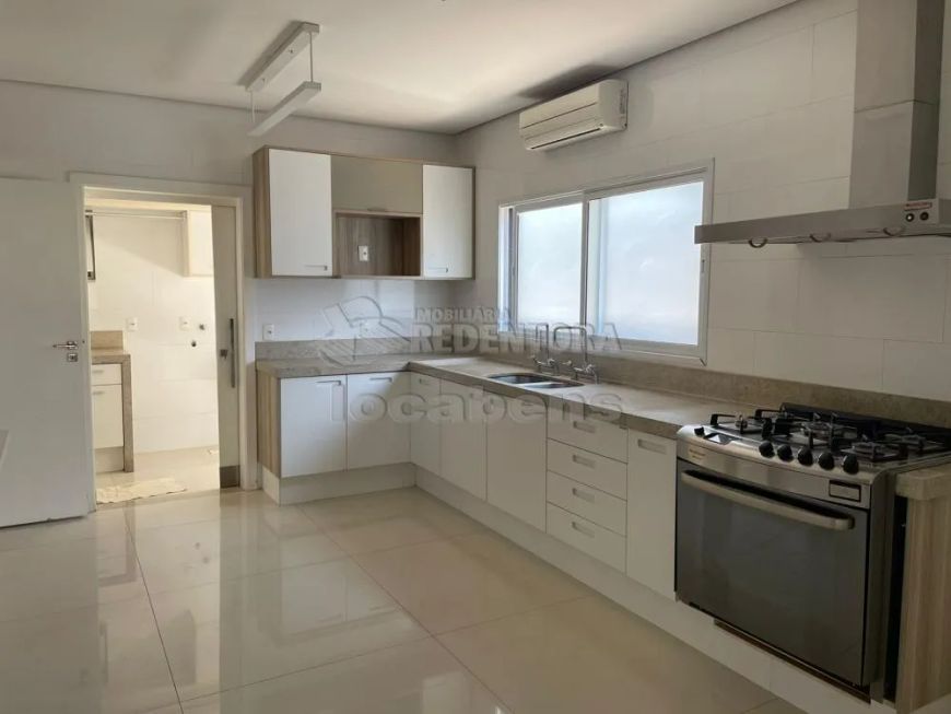 Harmonia Residence com elevador possuindo 4 dormitórios