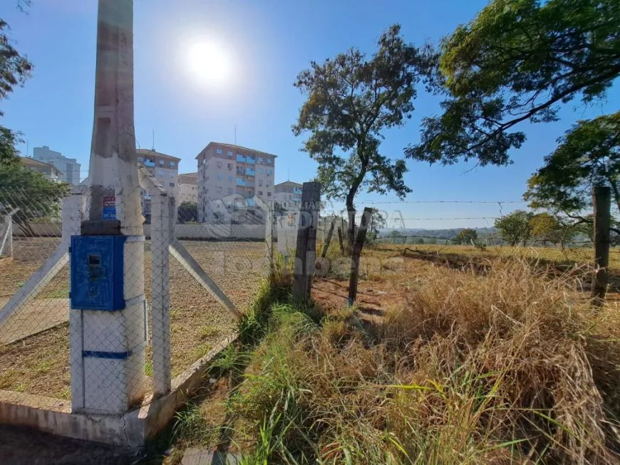 Terreno / Área À Venda com 8.000 m² na Vila São Judas Tadeu