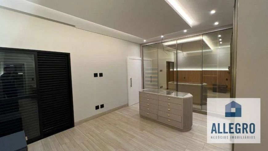 CASA À VENDA NO VILLAGE PROVENCE COM 3 DORMITÓRIOS E 2 VAGAS DE GARAGEM / PRÓXIMO A BR 153 !!