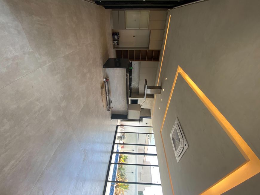 Casa La Montagne 3 suítes 1 master, piscina privativa, estilo clássico a fachada