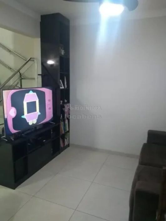 Excelente Sobrado à Venda em Condomínio - 3 Dormitórios / Village Imperial Residence