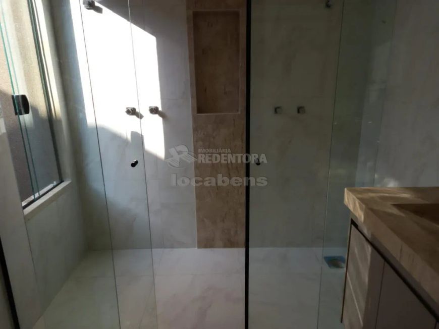 Linda Casa Condomínio Alta Vista com 3 dormitórios