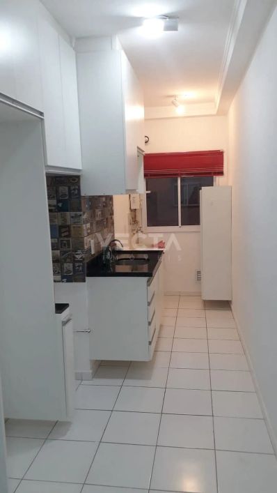 Apartamento com 2 Dormitórios e Armários no Vila Flora