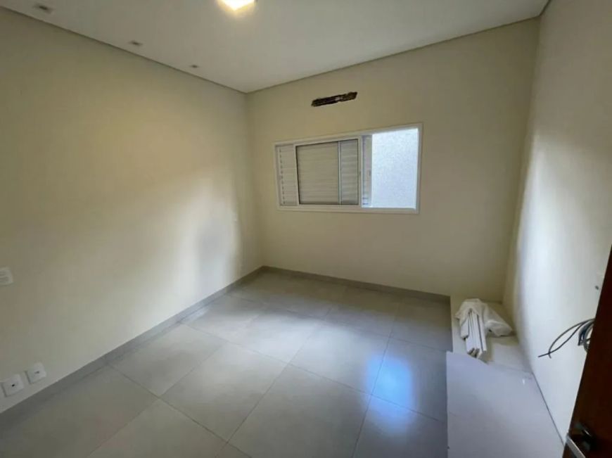 Casa de Condomínio para venda com 253m² e 4 vagas em São José do Rio Preto