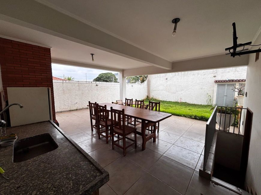 Casa Jardim Redentor. Com 4 Domitórios.