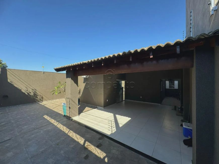Casa de 3 quartos na zona leste