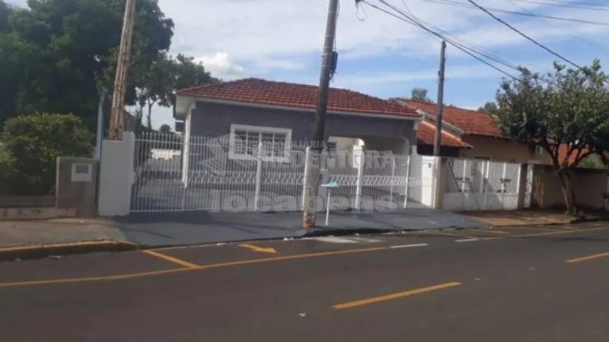 Casa / Padrão - Vila Falavina - Locação e Venda