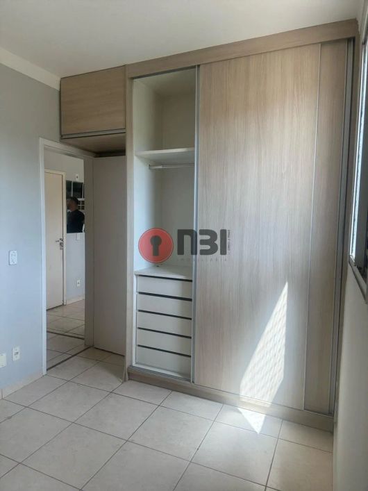 vende-se apartamento de 2 quartos com armarios embutidos no rio fiora