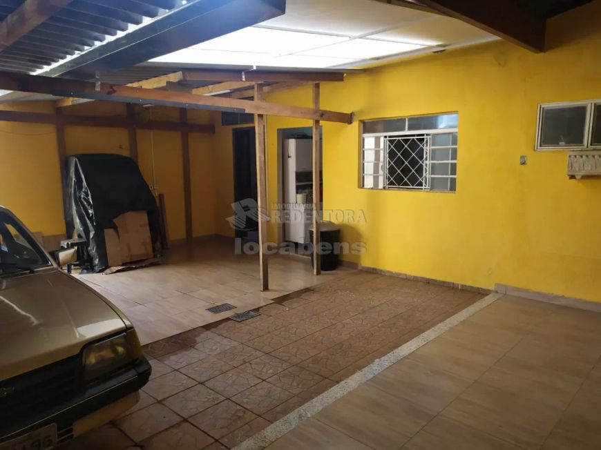 Parque das Aroeiras - Casa e Salão Venda