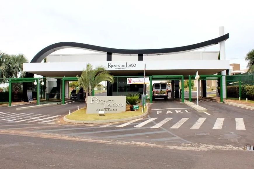 Casa com 3 dormitórios à venda, 250 m² por R$ 1.050.000,00 - Loteamento Recanto do Lago - São José d