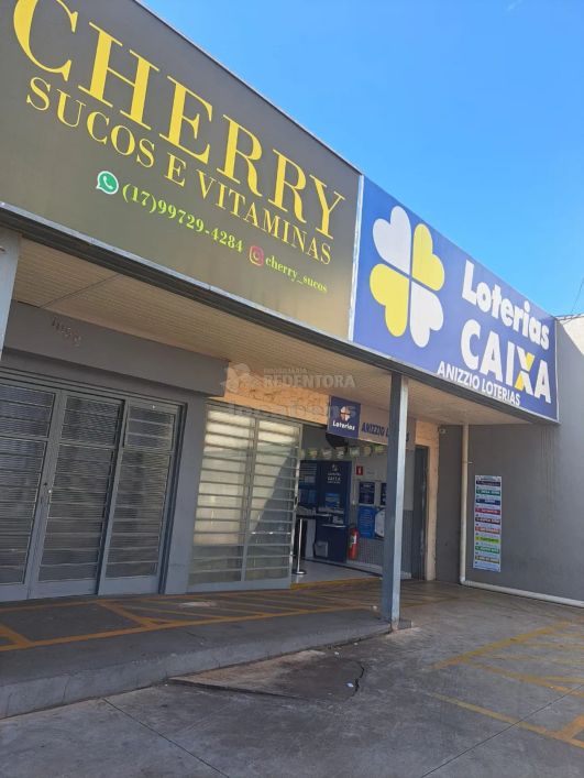 Casa Comercial no Jardim Alto Alegre