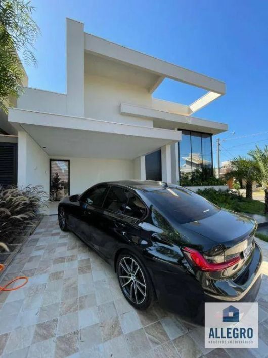 Imóvel localizado no Condomínio Damha V, com 260 metros de construção e 3 suítes e 2 vagas de garage