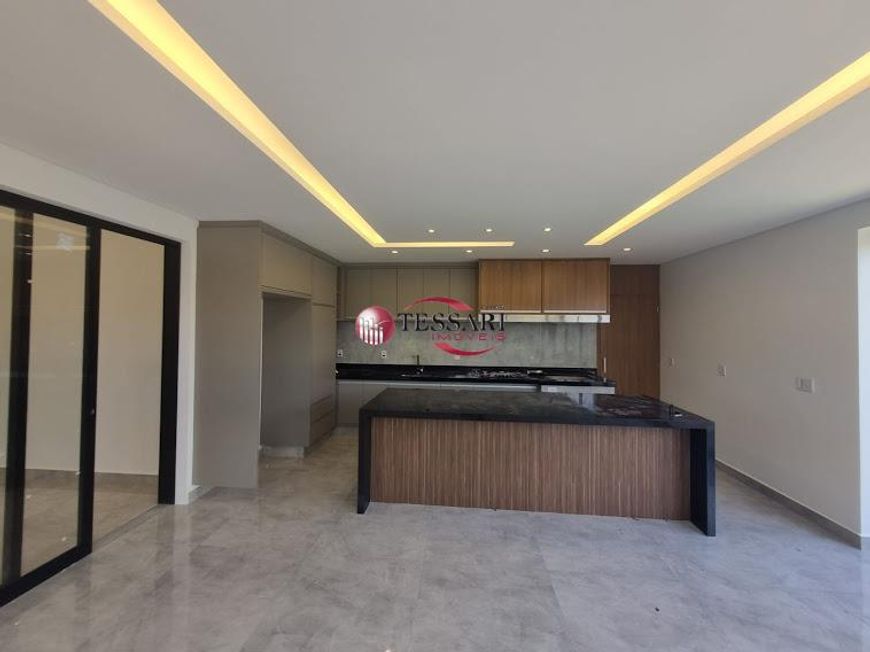 Casa no condomínio Recanto do Lago com 1 suíte master com closet e 2 dormitórios tipo apartamento