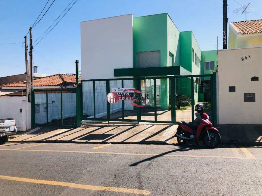 Vende se - Salão Comercial , pé direito alto, face sombra, Recepção com pé direito alto Centro (Enge