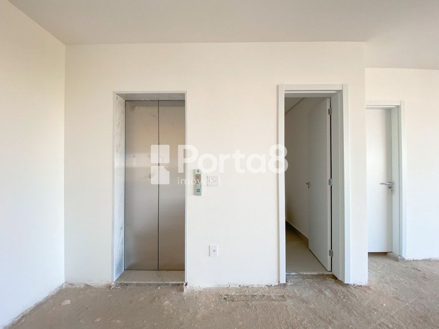 Holt Place: Seu Novo Lar Semi-Acabado de 197m² com 4 Suítes e Áreas Gourmet Integradas.