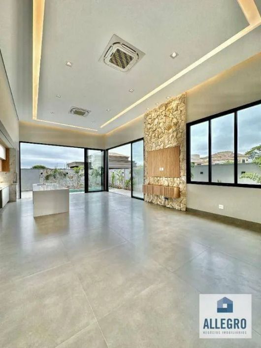 Casa à venda no Condomínio Quinta do Golfe Jardins, com 4 dormitórios, 2 vagas cobertas e piscina! P