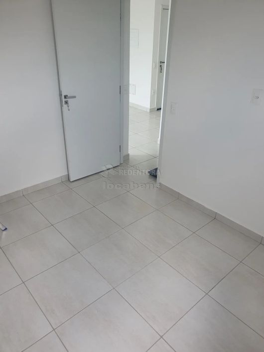Residencial Giulia Apartamento com 02 Dormitórios, 01 vaga de garagem.