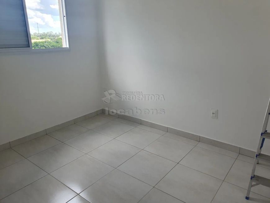 Residencial Giulia Apartamento com 02 Dormitórios, 01 vaga de garagem.
