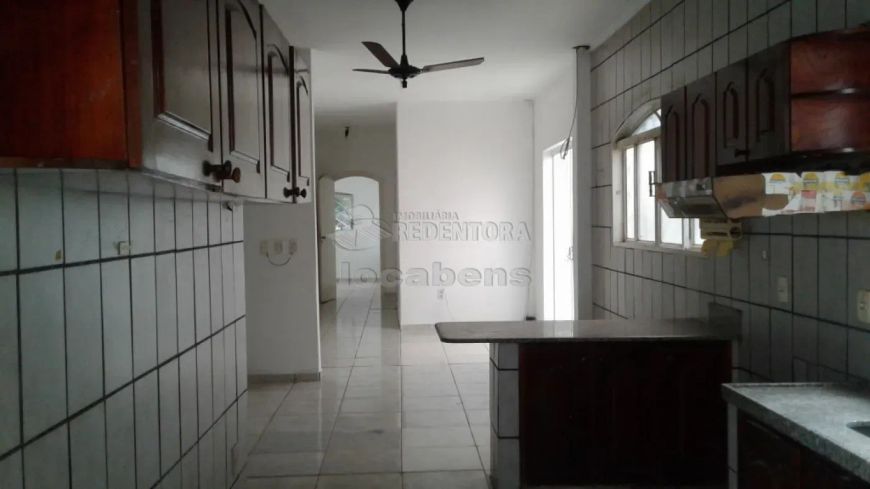 Vila Ercília - Casa para uso comercial e/ou residencial - Terreno de 537,50m² e área construída de 4