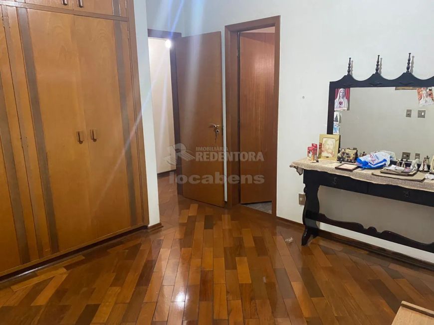 Aparamento Alto padrão - no Centro com 4 dormitórios