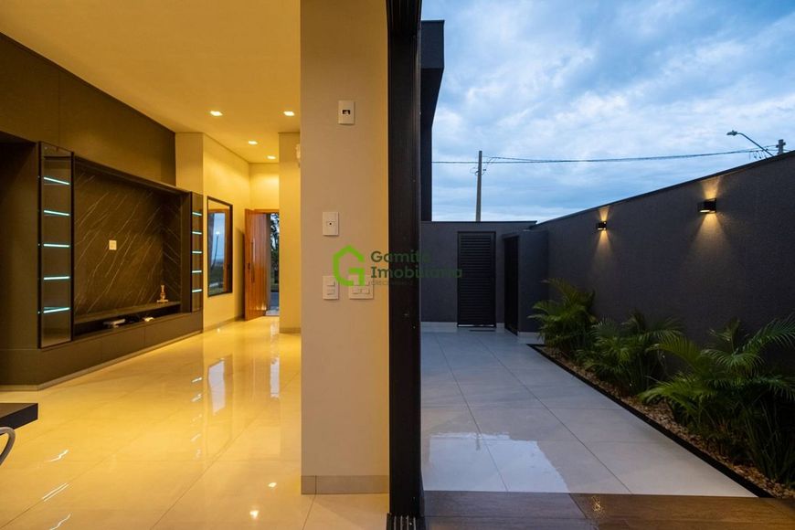 Casa com 3 suítes no Village Provence zona sul