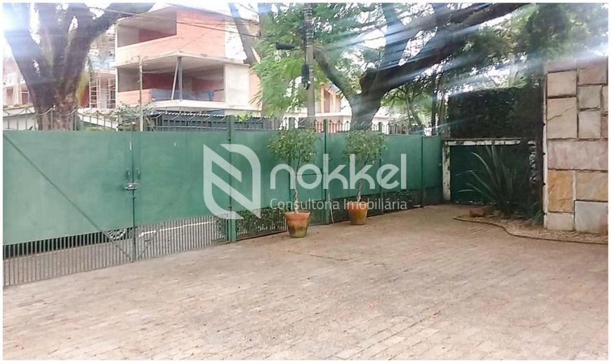 Casa com 800 m², 4 quartos sendo 2 suíte à venda no bairro Campo Belo