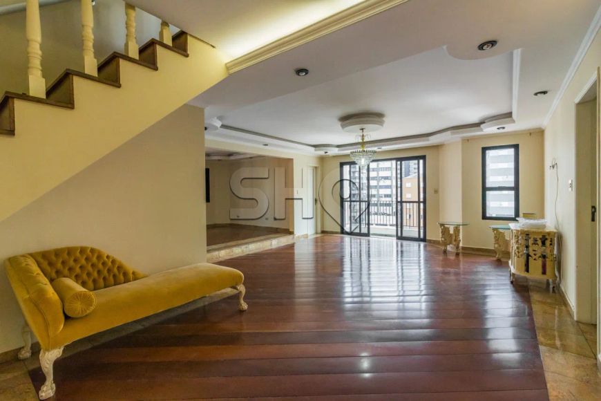 Duplex na Água Fria com 3 dormitórios 289,95 m²