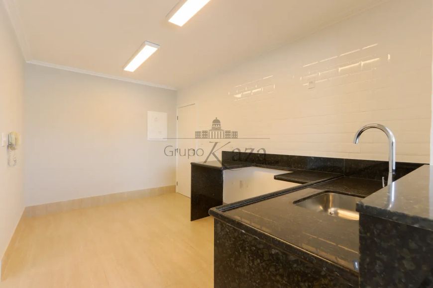 Apartamento - Perdizes - 3 Dormitórios - 248,62m².