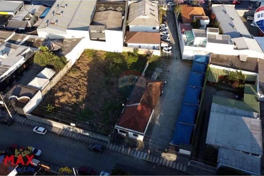 Terreno à venda no Centro de Mogi das Cruzes 950m2, próximo à estação