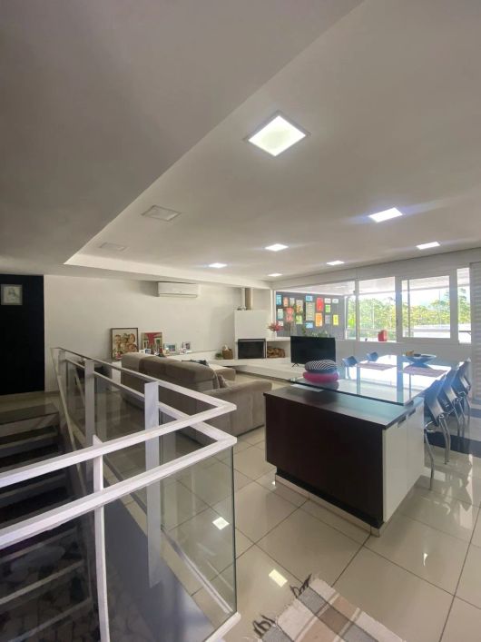 BELÍSSIMA CASA TÉRREA NA VILA SUISSA - Mogi das Cruzes - SP
