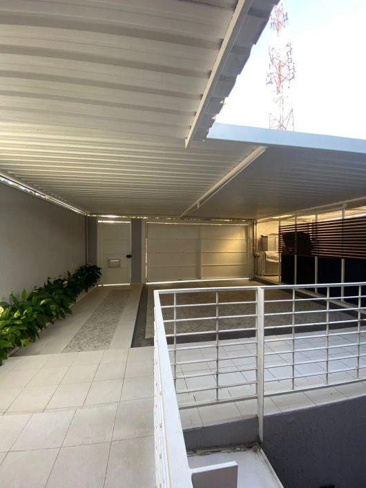 BELÍSSIMA CASA TÉRREA NA VILA SUISSA - Mogi das Cruzes - SP