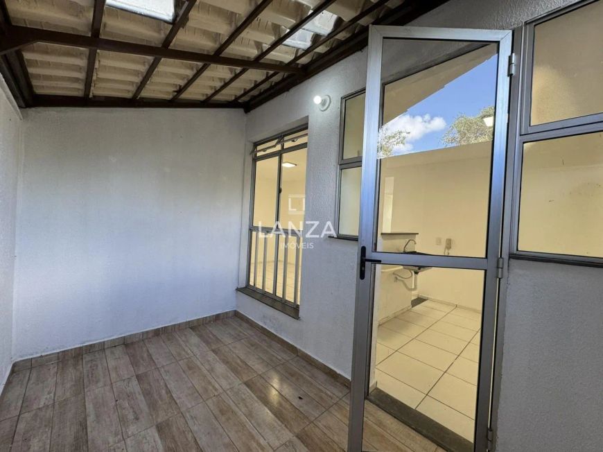 Apartamento com Área Privativa para Venda em Betim, Vila das Flores, 2 dormitórios, 1 banheiro, 1 va