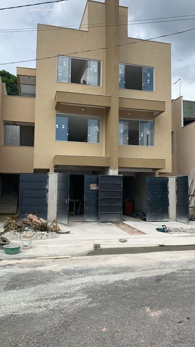 Casa 3 quartos Suíte Bom Repouso