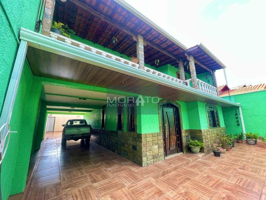 Casa 3 quartos, 1 suíte, 10 vagas, Riacho III - Betim/MG