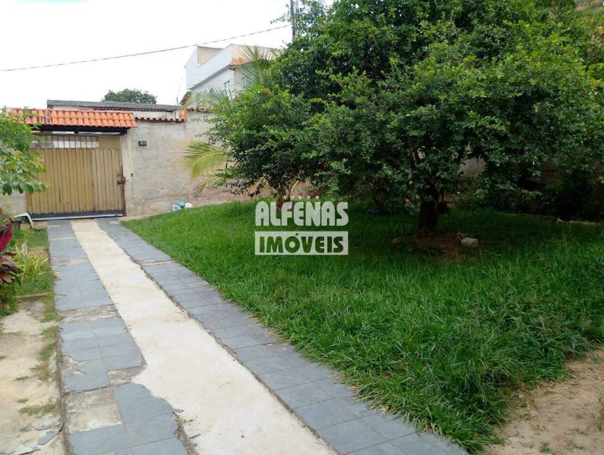 Casa a venda Jardim Alterosa em lote de 564m²
